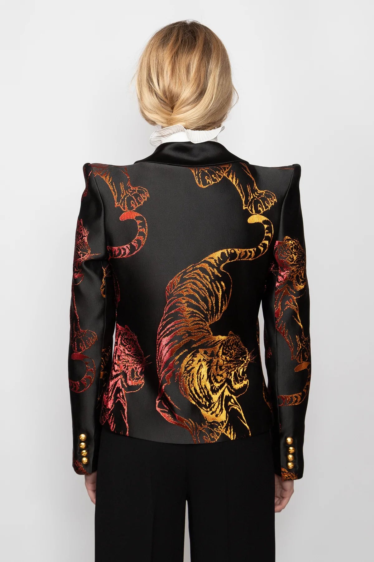 Chaqueta Tavis negra La Condesa