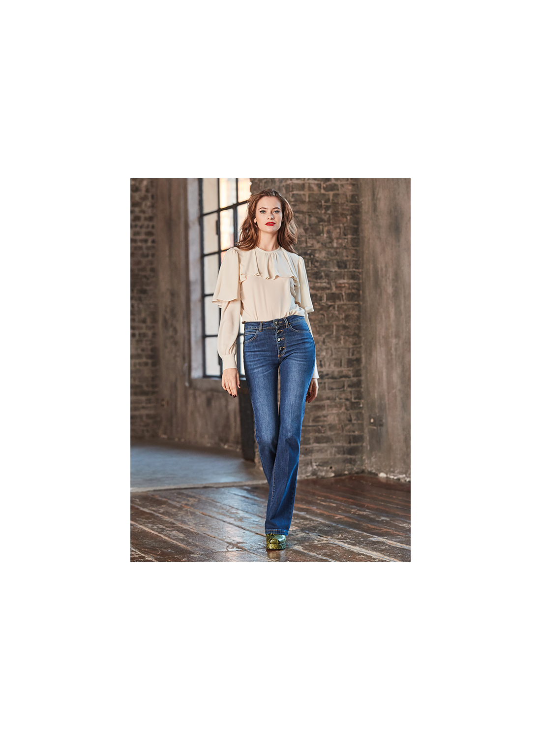 Eco jeans con botones joya en denim azul