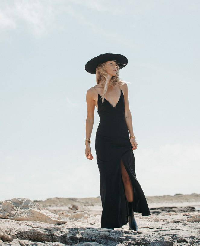 vestido de crepe elástico con tirantes en cadena - Bayolo Concept Store