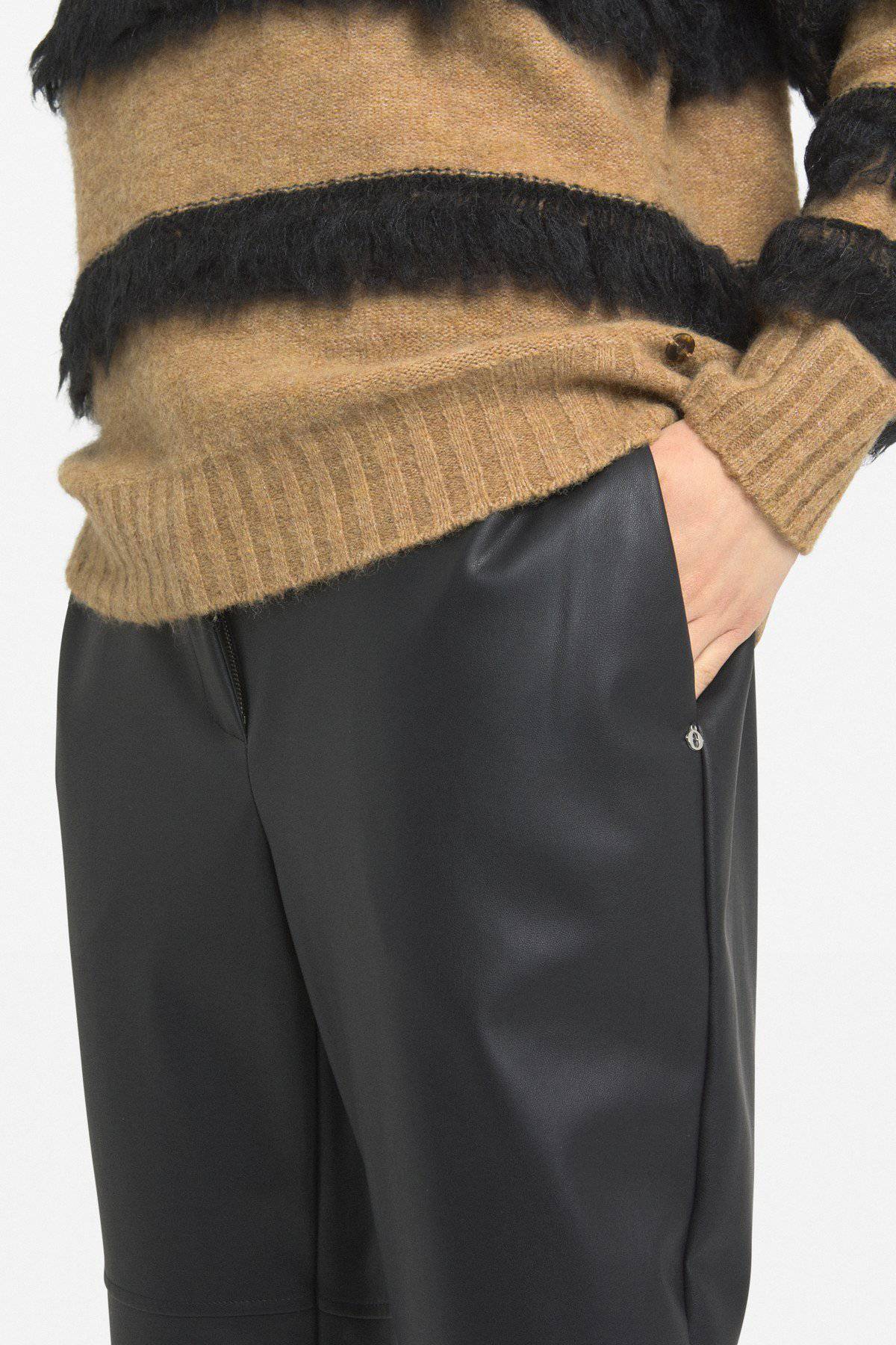 Pantalón ecopiel negro DP8928 Ottod´ame - Bayolo Concept Store