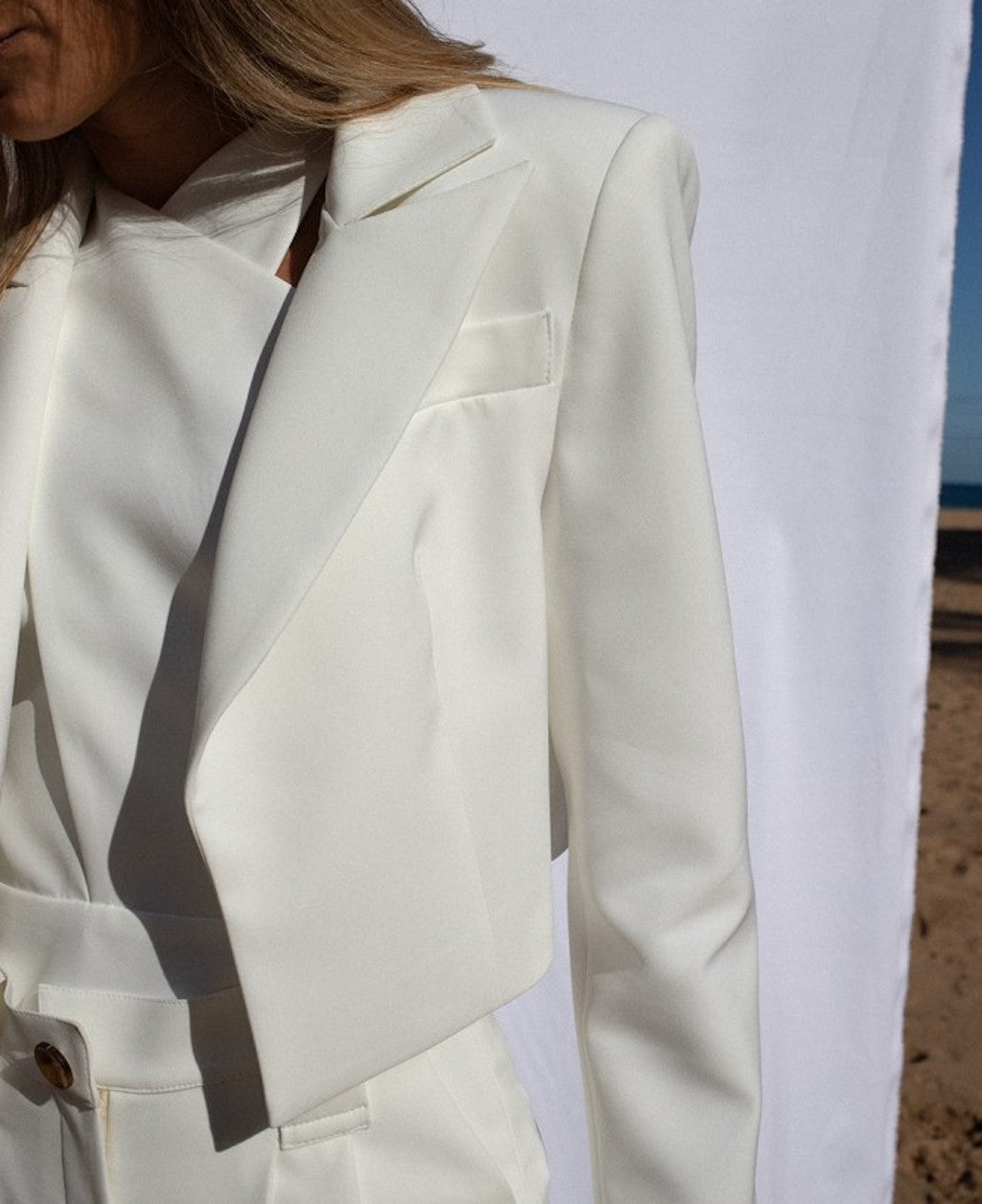 Cropped blazer blanca Imiloa
